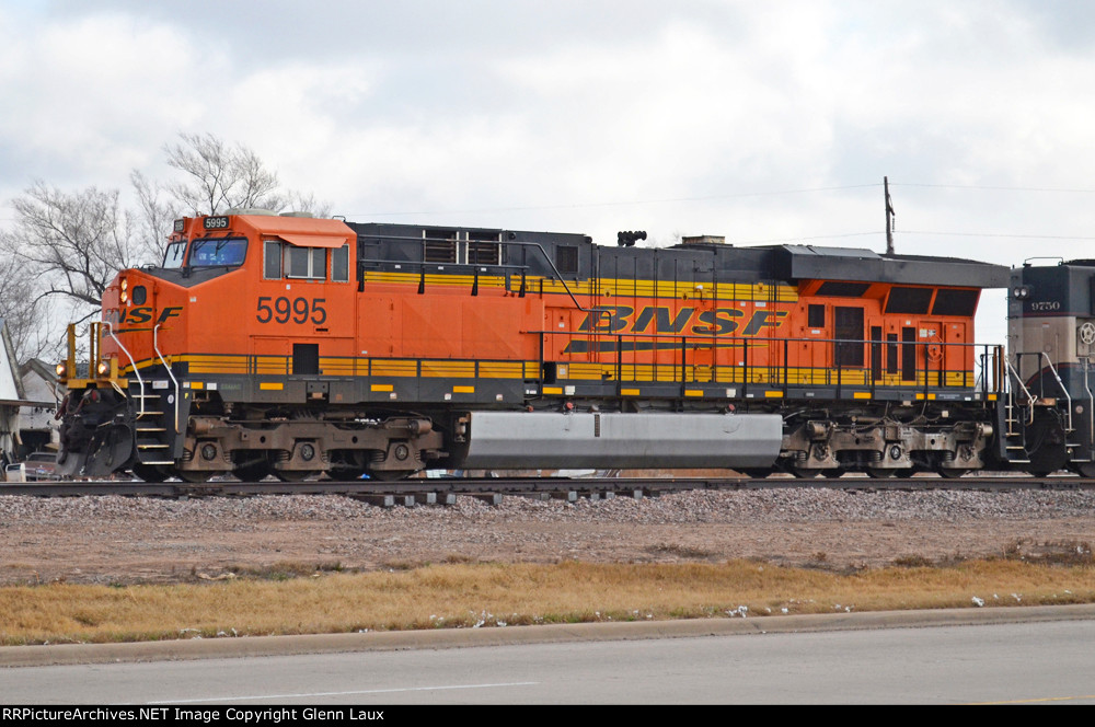 BNSF 5995